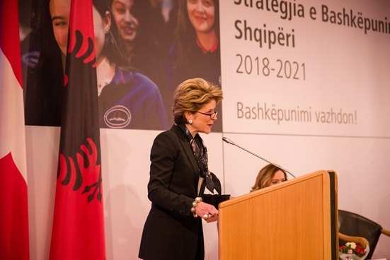 Sekretarja e Shtetit për për Çështjet Ekonomike Marie-Gabrielle Ineichen-Fleisch gjatë prezantimit të strategjisë së re të bashkëpunimit me Shqipërinë 2018-2021