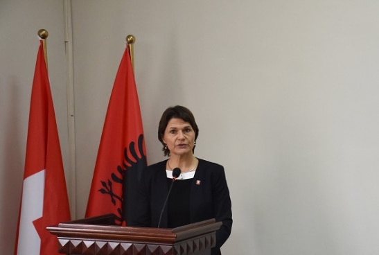 Ambassador Ruth Huber addressing the inauguration of the master's course at Tirana's Medical University. 