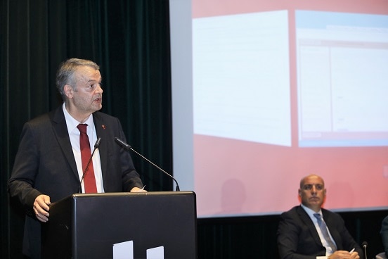 Swiss Ambassador in Albania Adrian Maître addressing the launch of the public administration portal, Tirana, 26.04.2019. ©FDFA