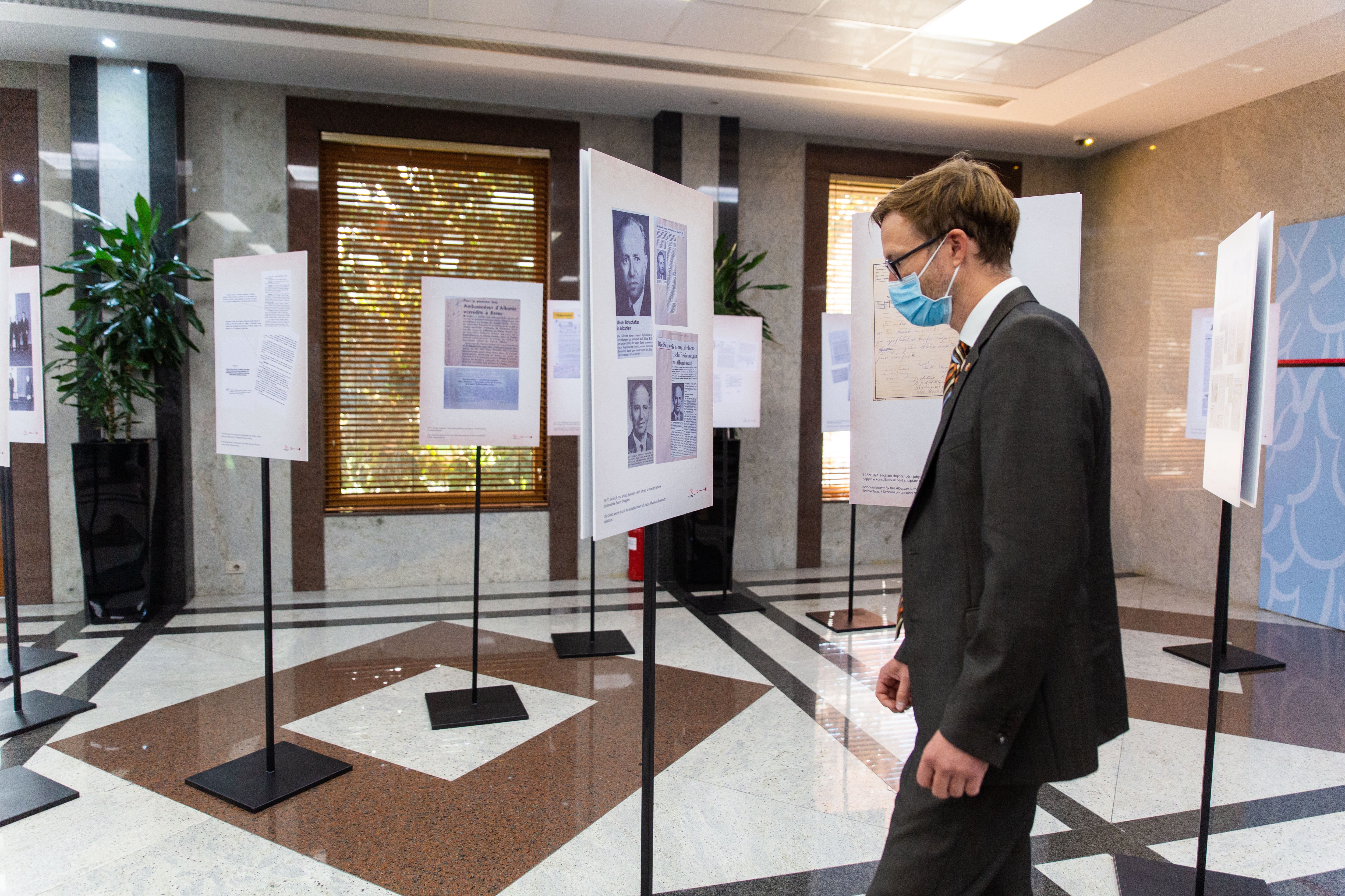 An exhibition with photos and documents from Swiss and Albanian archives was organised at the Ministry for Europe and Foreign Affairs and at the National Historical Museum. 