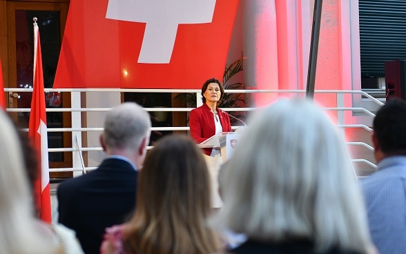Swiss Ambassador Ruth Huber speaking to guests at Swiss National Day reception, 26.07.2023