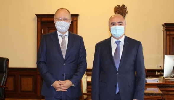 Ambassador Lazzaro and Head of the RA Special Investigation Service Sasun Khachatryan