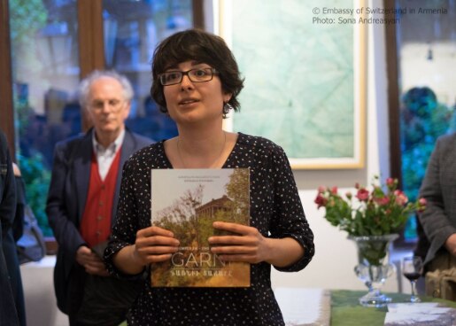Armenuhi Magarditchian presents her book