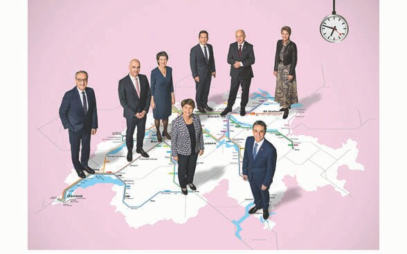 Der Gesamtbundesrat 2022 (von links nach rechts): Bundesrat Guy Parmelin, Bundesrat Alain Berset (Vizepräsident), Bundesrätin Simonetta Sommaruga, Bundesrätin Viola Amherd, Bundeskanzler Walter Thurnherr, Bundesrat Ueli Maurer, Bundespräsident Ignazio Cassis, Bundesrätin Karin Keller-Sutter.