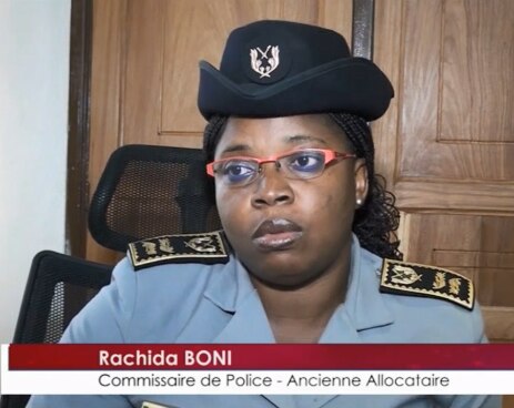 Femme commissaire de police