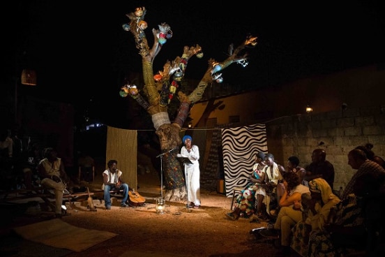 Soirée de rencontre avec Aminata Traore organisée par les Récréâtrales. 