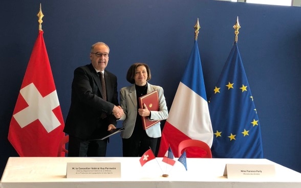 Le Conseiller fédéral Guy Parmelin et la Ministre des Armées Florence Parly