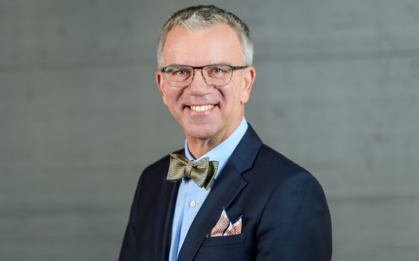 Botschafter Dr. Paul R. Seger