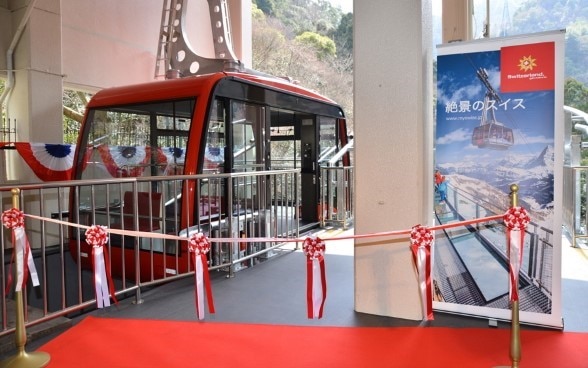 The new Swiss-made gondola before it made its way to the top of Mount Rokko. ©Kobe Housing & Urban Development Corporation