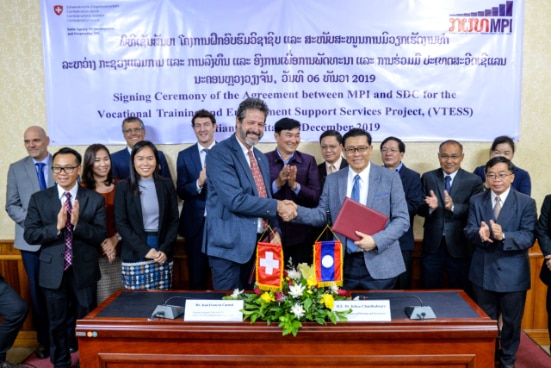 Jean-Francois Cuenod, Regional Director for the Swiss Agency for Development and Cooperation (SDC) and Dr. Kikeo Chanthaboury, Vice Minister of Planning and Investment in Lao PDR,  signed an agreement for the Vocational Training and Employment Support Services Project (VTESS).  