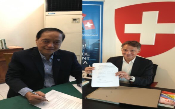 DTI EMB Director Senen Perlada and Swiss Ambassador Alain Gaschen © DTI, FDFA