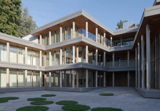 Внутренний двор – новое здание Посольства Швейцарии
