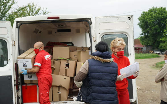 Food and hygiene packages delivery in Kolubara and Macva districts