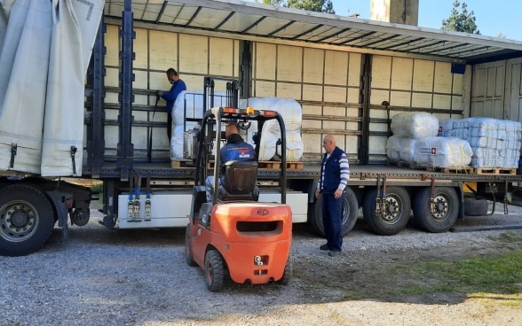 A truck with multipurpose tents, blankets and tarpaulins arrived in Serbia