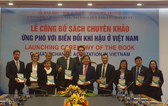 From left to right, Dr.  Dirk Pauschert (GIZ Programme Director); Ms. Luisa Bergfeld (German Embassy); Mdm Beatrice Maser (Ambassador of Switzerland to Vietnam);  Mr. Jasper Abramowski ( Country Director, GIZ in Vietnam); Mr. Christian Berger ( Ambassador of Germany to Vietnam); Mr. Marcel Reymond (SECO); Mr. Phan Xuan Dung (Chairman of NA’s CSTE); Mr. Tran Van Minh (Vice Chairman of NA’s CSTE); Dr. Nguyen Thi Nhu Mai (GIZ); Dr. Mai Trong Nhuan, (Vice Chairman of the Advisory Council, National Committee on Climate Change); Ms. Dinh Thi Hanh Mai (Deputy Director, Library of the National Assembly)