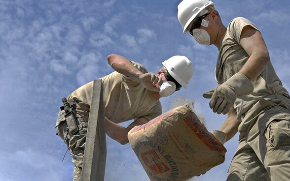 The Global Compact calls on businesses to respect workers' rights. © Pixabay/Symbolbild