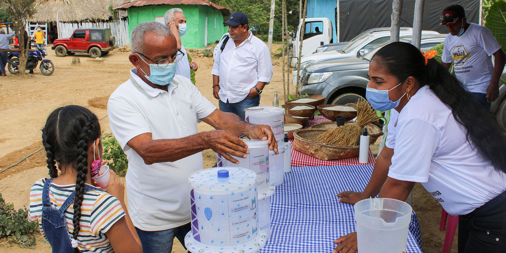 Deux projets pilotes ont déjà été menés en Colombie et en Équateur: une entrepreneuse du domaine de l’eau explique comment fonctionne le filtre d’Openversum.