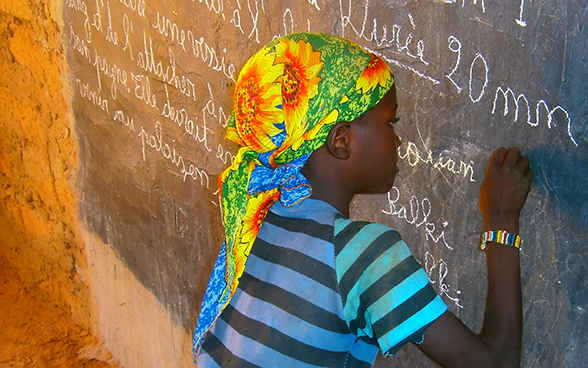 In den Schulen von Niger wird vor allem in der offiziellen Sprache Französisch unterrichtet.