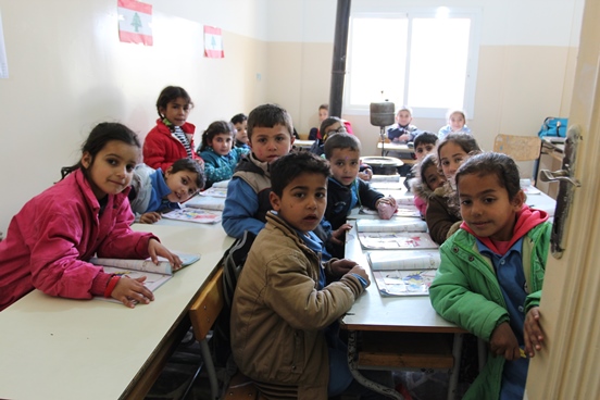 In den renovierten Schulen können sowohl libanesische als auch syrische Kinder und Jugendliche besser lernen. © DEZA