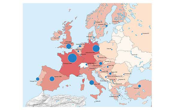 Auf der Karte sind die Staaten Europas farblich gemäss der Anzahl in ihnen wohnhaften Auslandschweizerinnen und Auslandschweizer gekennzeichnet. Blaue Kreise und Linien geben die Anzahl Auswanderer pro Destination an.
