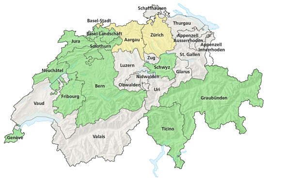 Carte de la Suisse avec, en vert, les cantons dans lesquels les Suisses de l’étranger peuvent participer aux votations et élections cantonales: Genève, Neuchâtel, Fribourg, Berne, Jura, Soleure, Bâle-Campagne, Schwyz, Grisons, Tessin. Dans les cantons en jaune (Zurich et Bâle-Ville), les Suisses de l’étranger peuvent participer à l’élection du Conseil des États uniquement. 