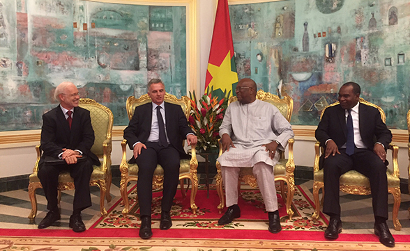 Bundesrat Didier Burkhalter trifft neu gewählten Präsidenten Roch Marc Christian Kaboré, Burkina Faso. 