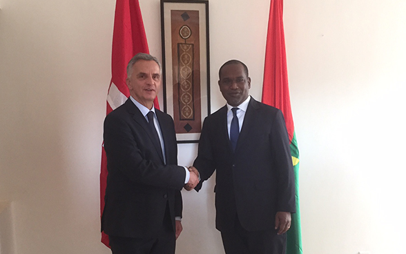 Bundesrat Didier Burkhalter trifft den Aussenminister von Burkina Faso Mamadou Alpha Barry © EDA