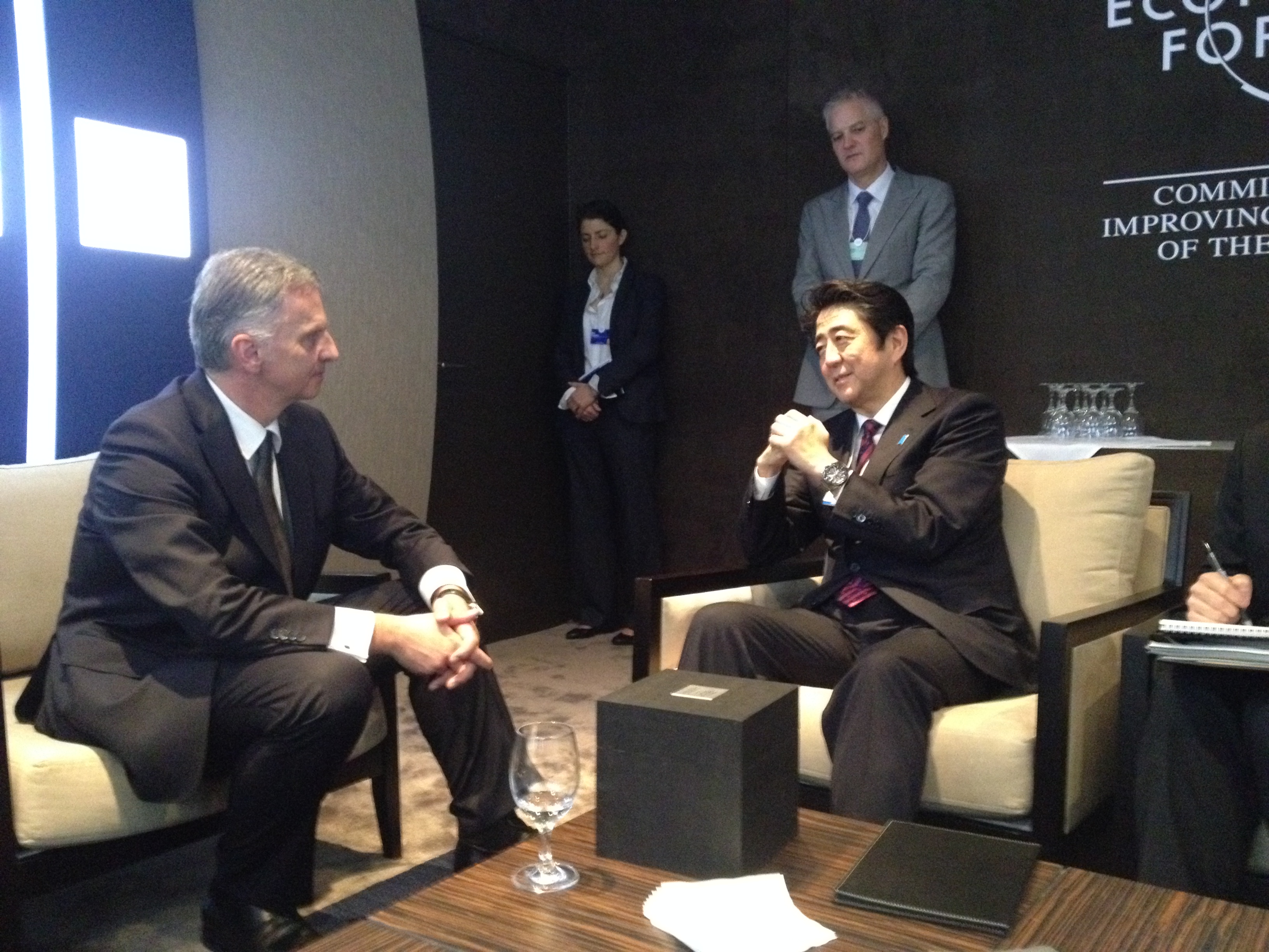 Bundespräsident Didier Burkhalter und der japanische Premierminister Shinzo Abe.