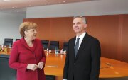 Angela Merkel con Didier Burkhalter a Berlin.
