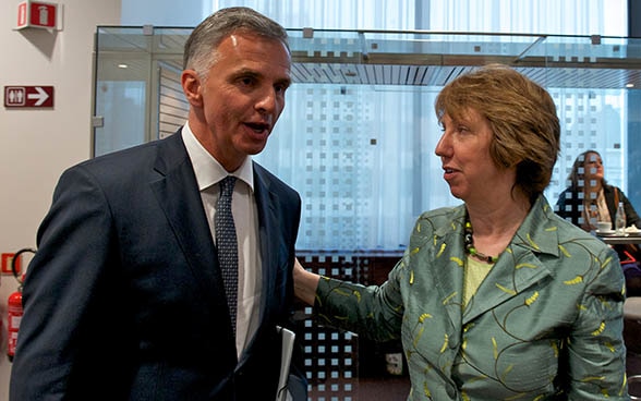 Didier Burkhalter avec Chaterine Ashton au conseil des affaires étrangères de l’UE à Bruxelles 