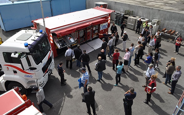 Excursion participants at CIMO, a chemical site that must be equipped in the event of any incidents