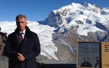 Didier Burkhatler next to the Dunant Peak
