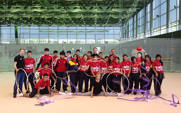 Photo de groupe dans le centre sportif de Macolin. 