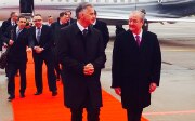 Didier Burkhalter, mit dem usbekischen Aussenminister Abdulaziz Kamilov.