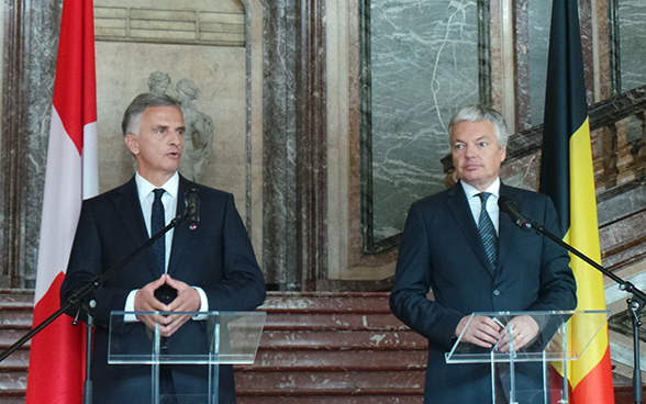 Didier Burkhalter en compaghie du minsitre belge des affaires étrangères Didier Reynders 