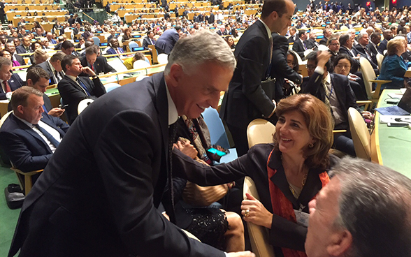 Federal Councillor Didier Burkhalter with Colombian President Juan Manuel Santos and Colombian Foreign Minister Maria Angela Holguin.