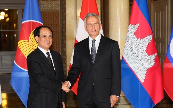 Didier Burkhalter empfängt ASEAN-Generalsekretär Le Luon Minh.
