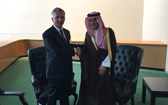 Bundesrat Didier Burkhalter mit dem saudiarabischen Aussenminister Adel ben Ahmed al-Jubeir. 
