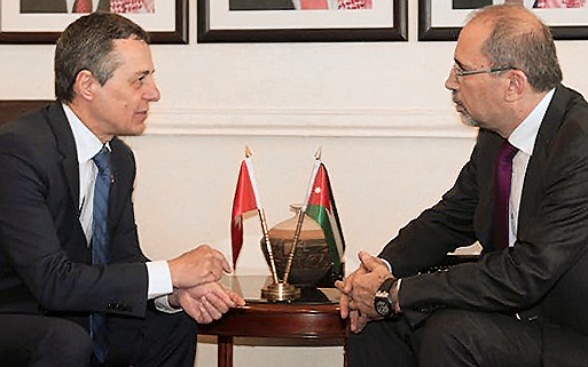 The head of the FDFA, Ignazio Cassis meets Jordanian Foreign Minister Ayman Safadi in Amman.