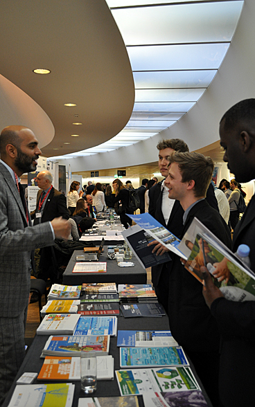 Lively discussions between representatives from international organisations and interested young professionals.