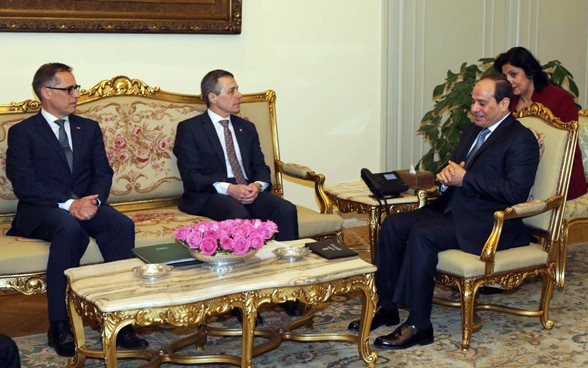 EDA-Vorsteher Ignazio Cassis trifft den ägyptischen Präsidenten Abd al-Fattah al-Sisi zum bilateralen Gespräch. 