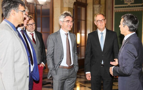 Rencontre entre le conseiller fédéral Ignazio Cassis et le gouvernement des Grisons dans le cadre du dialogue avec la Suisse italienne.