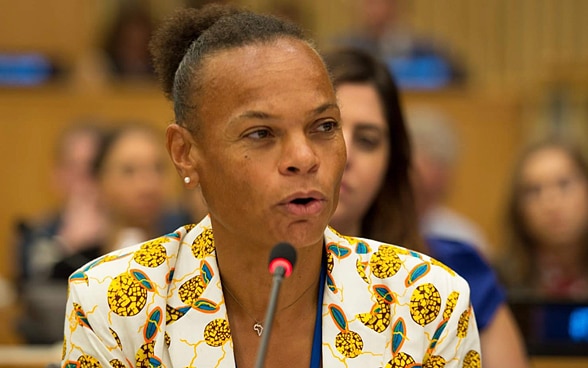 Patricia Danzi speaks at the United Nations.