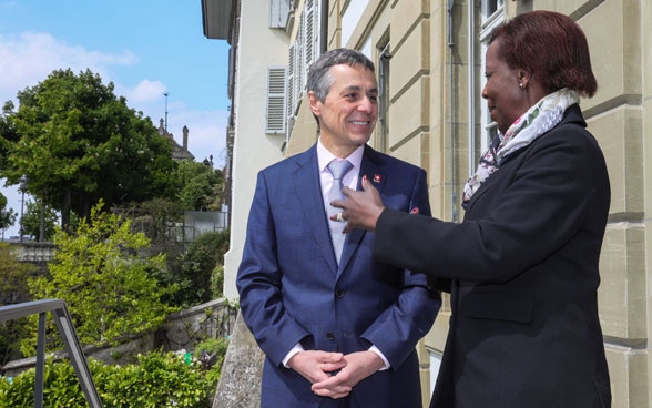 Ignazio Cassis incontra la segretaria generale della Francofonia Louise Mushikiwabo.