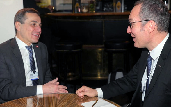 Rencontre entre le chef du DFAE Ignazio Cassis et Christian Rathgeb, conseiller d'Etat du canton des Grisons, pour des entretiens bilatéraux.