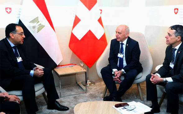 Bundespräsident Ueli Maurer und Bundesrat Ignazio Cassis beim Gespräch mit dem ägyptischen Premierminister Mostafa Kamal Madbouli Mohammed.