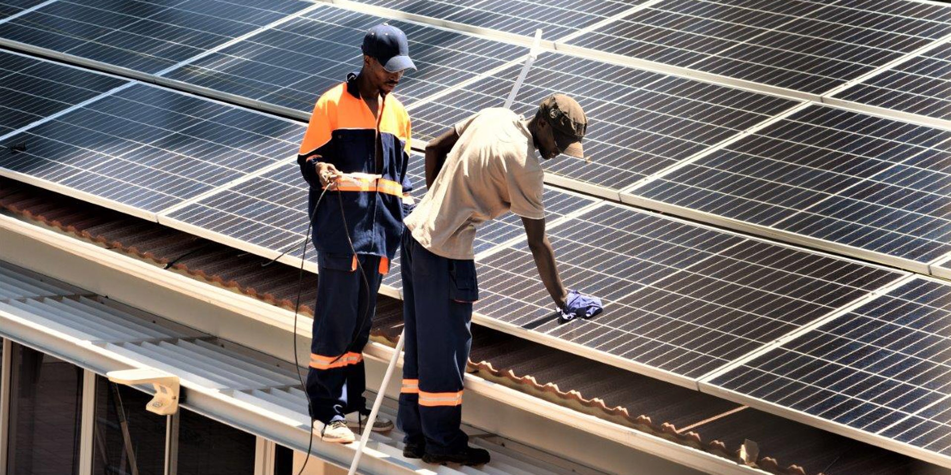 Solaranlage auf den Dächern der Schweizer Botschaft in Harare.