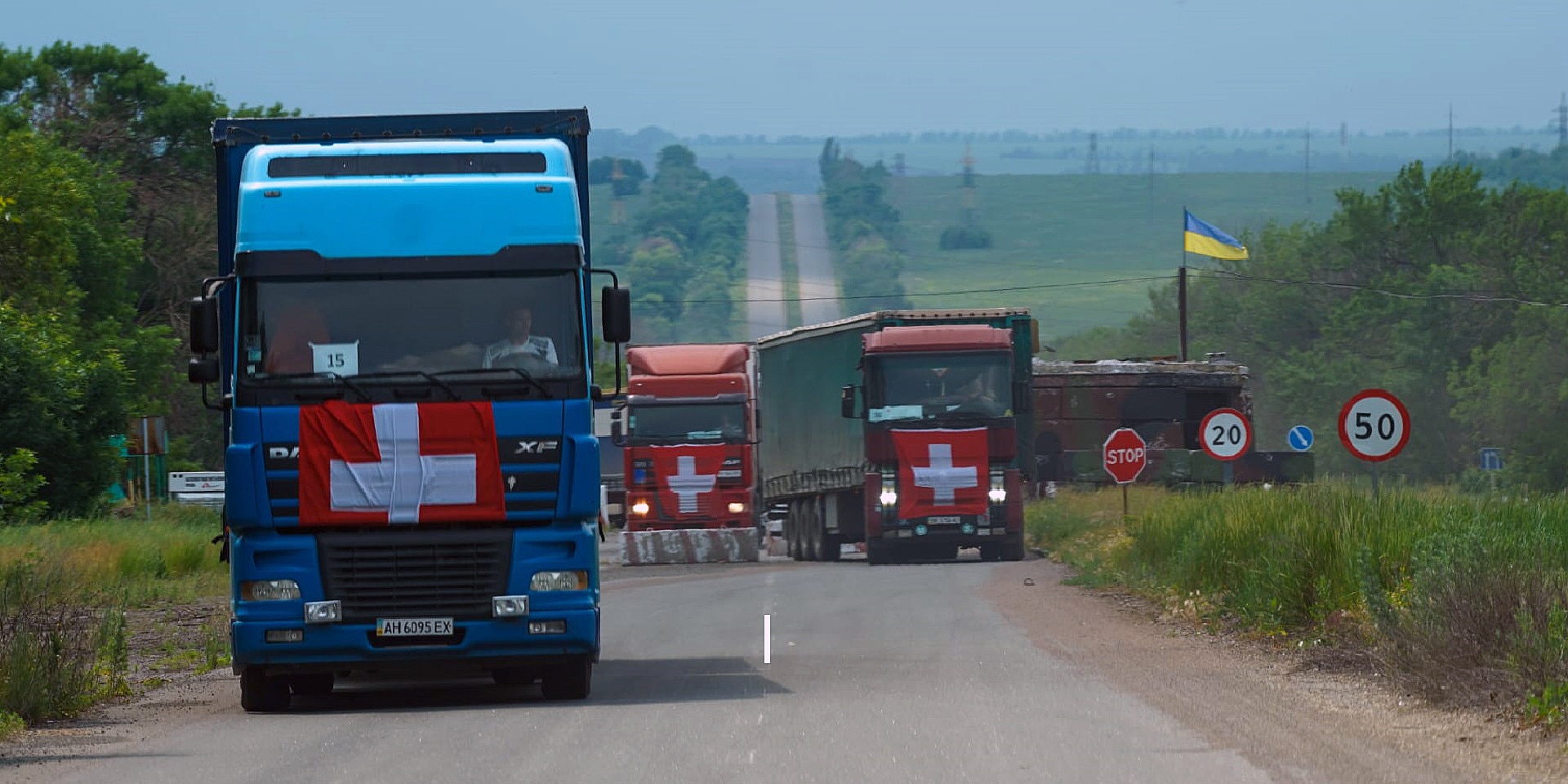 La Suisse envoie un troisième camion de pompier et du matériel vers  l'Ukraine -  - Suisse