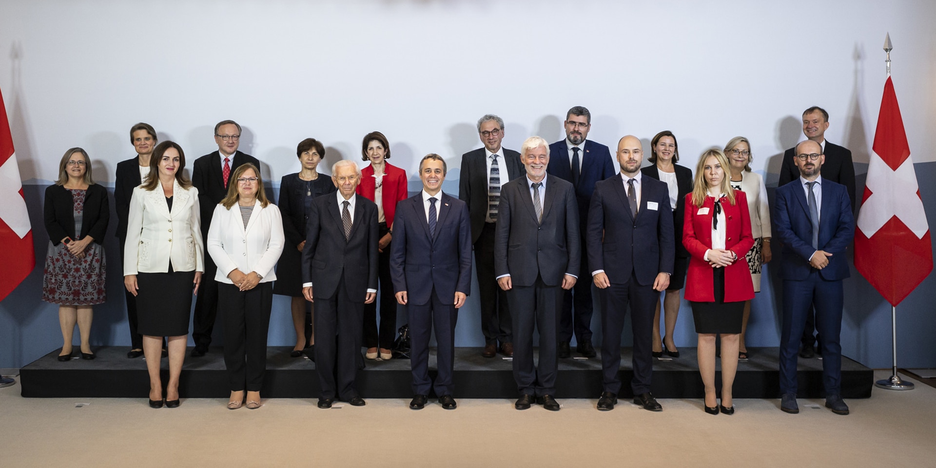 Jeunevois – Admis dans la diplomatie suisse, il se prépare à sa première  mission