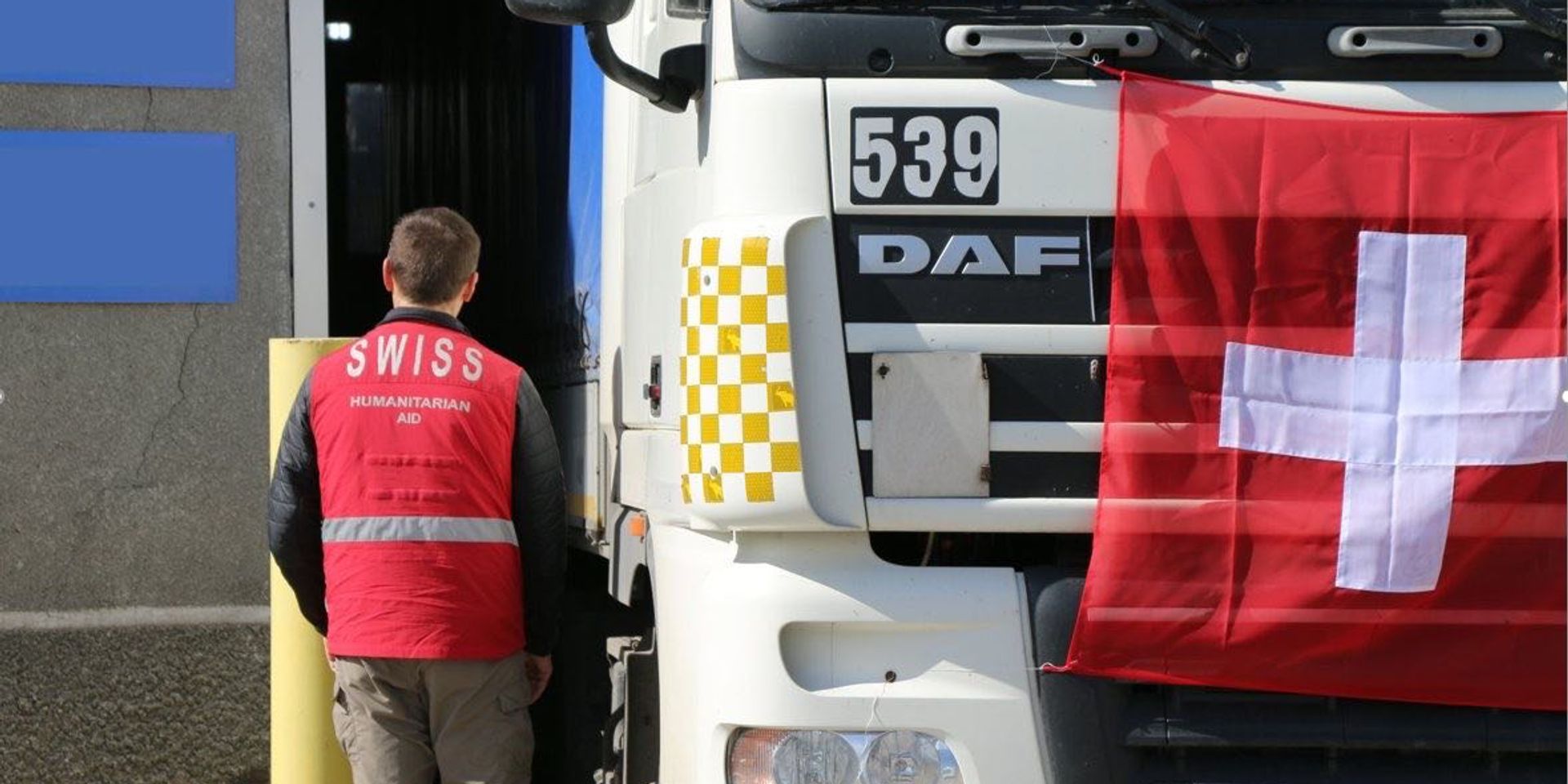Die Hilfsgüterlieferung wurde vom Bürgermeister der Stadt Odesa in Anwesenheit eines Teams des Schweizerischen Korps für humanitäre Hilfe (SKH) in Empfang genommen.